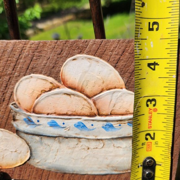 Vintage Farmhouse Hand-Painted Wooden Plaque With Basket Of Eggs Signed By "Libb - Picture 3 of 7